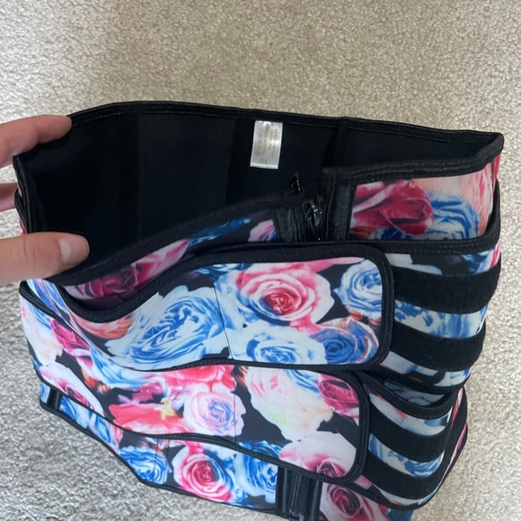 Flower waist trainer - Picture 5 of 6